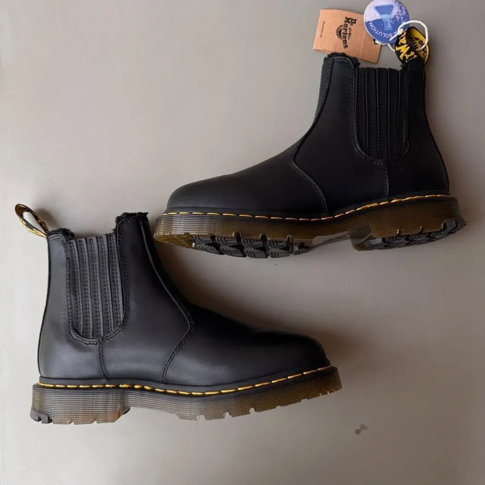 Dr. Martens 2976 Wintergrip Chelsea Boots Womens 8 Fur Lined Black Leather Pull